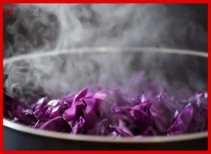 Sauerbraten mit Rotkohl und Kartoffelklößen 5