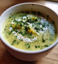 kartoffelsuppe mit zucchini