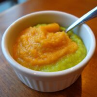 Babybrei aus Karotten, Süßkartoffeln und Erbsen
