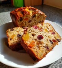 banana bread with wholemeal flour and dried fruit