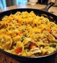chicken pot pie noodle skillet