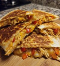 chicken sheet pan quesadilla
