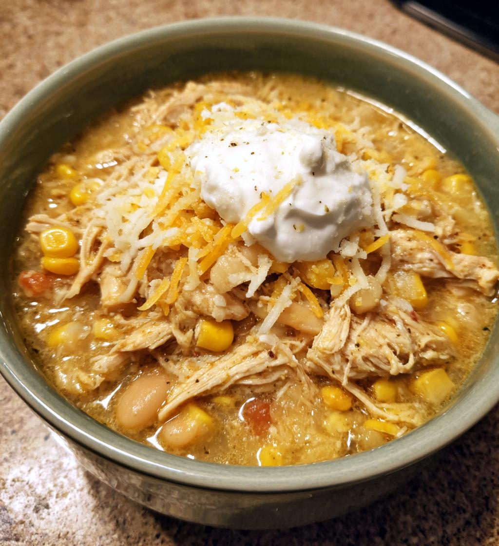 creamy crockpot white chicken chili