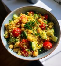 lemon quinoa chickpea salad