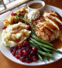 thanksgiving plates food