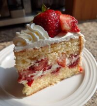 the best strawberry cake ever