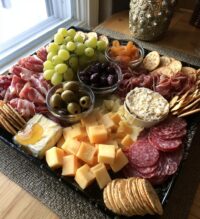 new years eve charcuterie board