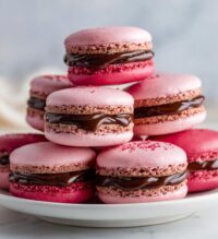 24 pack valentines inspired macarons